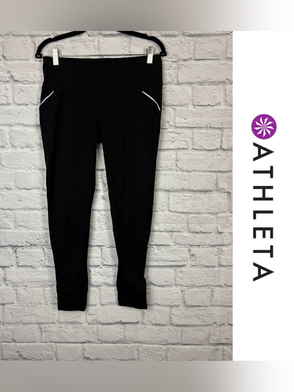 Athleta Relay Capri Leggings Black Cropped Yoga Reflective Running Size M